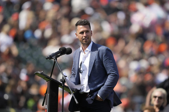 Buster Posey honored by Giants in pre-game ceremony