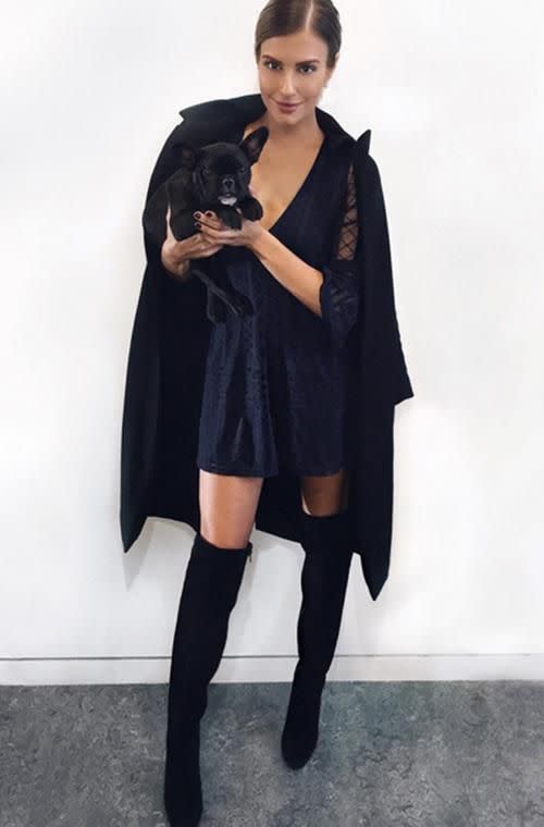 Erin Holland is winter-ready in this all-=black ensemble. Image: Instagram