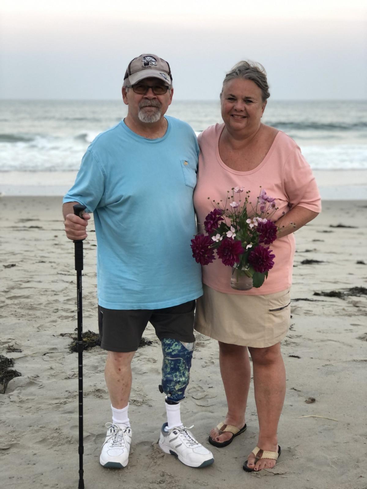 A leg up: Beachgoers help Kennebunk man recover lost prosthetic limb at Wells Beach