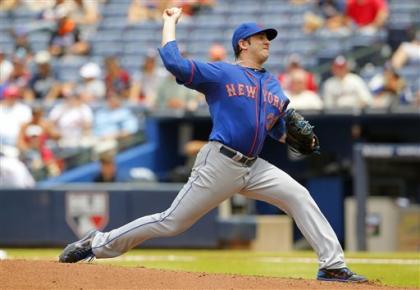 Mets GIF Of The Game: Matt Harvey hugs Zack Wheeler - Amazin' Avenue