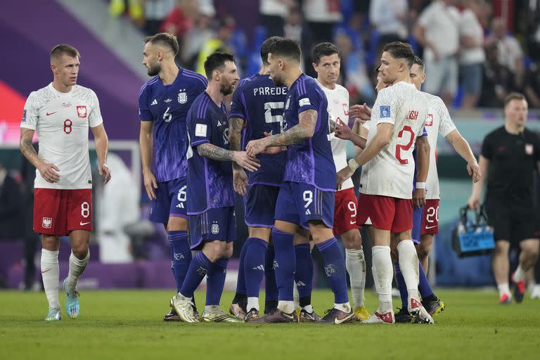 Le Selección Argentina derrotó a Polonia y se clasificó a octavos de final de la Copa del Mundo