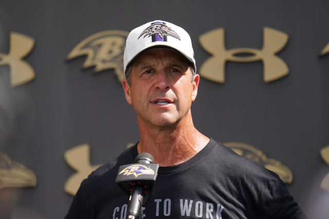 Ravens' John Harbaugh has cringey sideline interview after first quarter