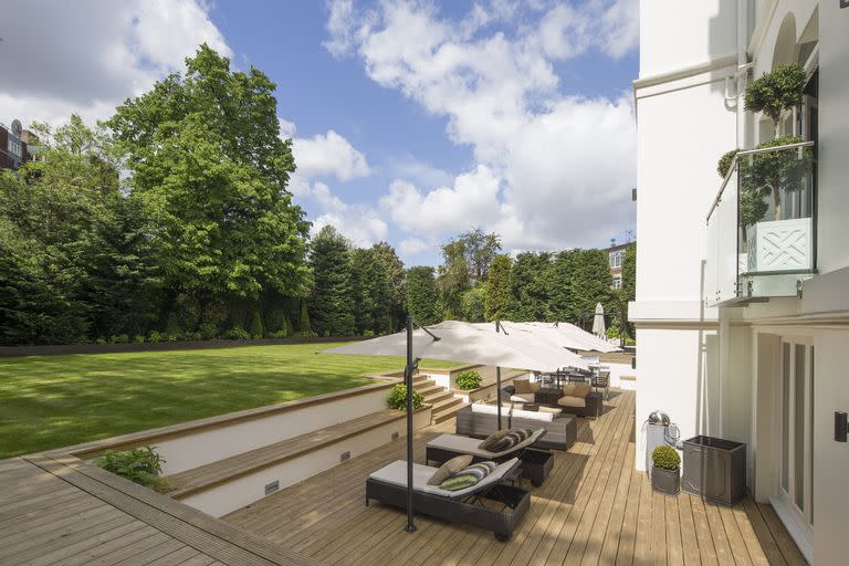 La mansión se encuentra en St John's Wood Park, uno de los barrios más prestigiosos de Londres, y fue construida en 1844.(Foto:<a href="https://www.rightmove.co.uk/property-for-sale/property-84664240.html" rel="nofollow noopener" target="_blank" data-ylk="slk:Aston Chase/Beauchamp Estates;elm:context_link;itc:0;sec:content-canvas" class="link "> Aston Chase/Beauchamp Estates</a>)