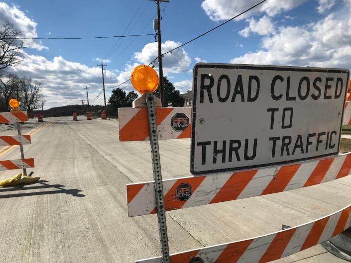 This weekend I-41/US 45 will close for 54 hours between Watertown Plank Road and Burleigh Street as part of the Zoo Interchange North Leg project.