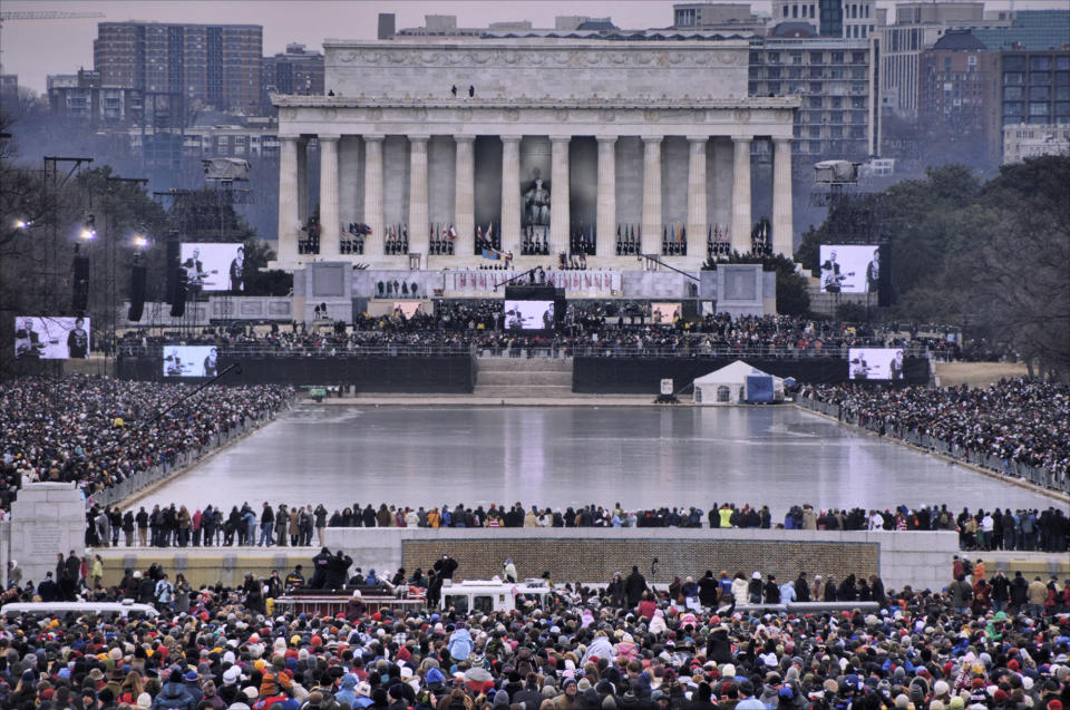 View from the World War II Memorial to the the Lincoln Memorial during the 2009 Barack Obama inauguration concert. The reflecting pool is iced over. More than 400,000 were estimated to be in attendance.