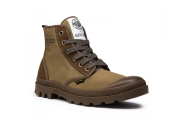 <p>The Palladium x Alex Mill boots featured a rugged nylon canvas, insulated lining and elastic lace for style and function.</p>