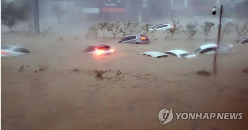 南韓中央災難安全對策本部統計顯示，截至7日上午，這次風災造成10人死亡。（圖／翻攝自韓聯社）
