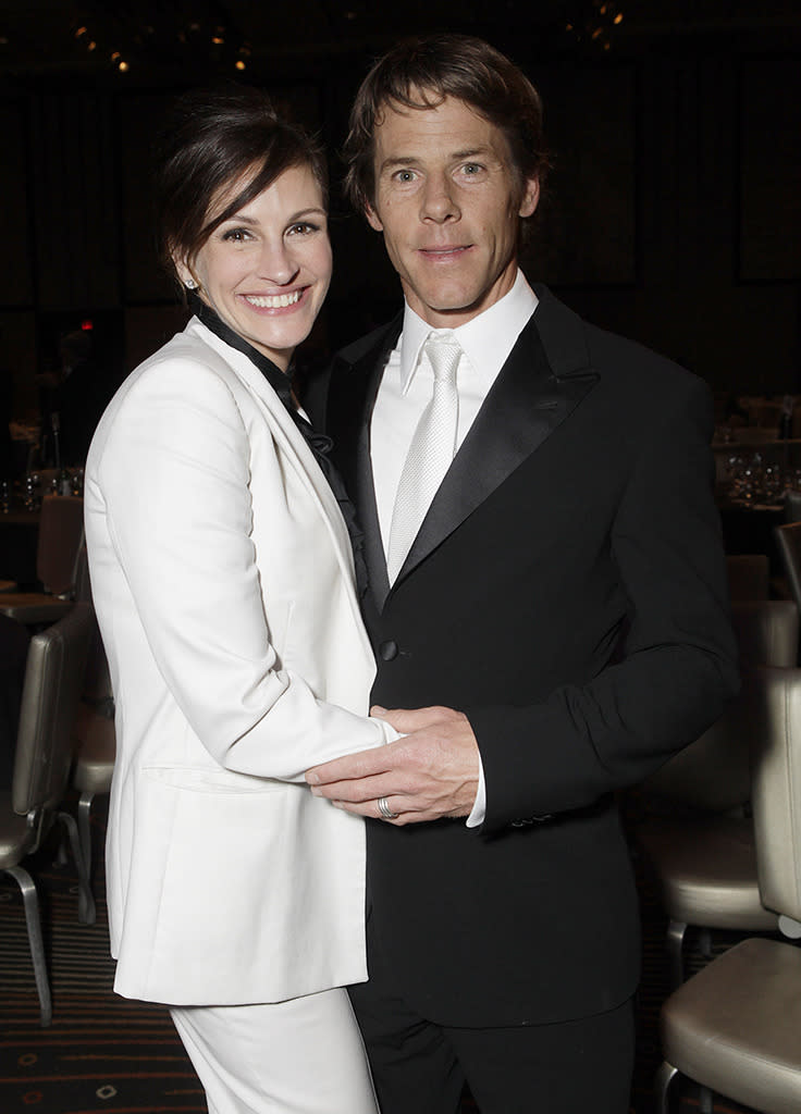 <p>Roberts was honored with the Board of Govenors Award and attended the event with press-shy husband Danny Moder on February 13, 2013. (Photo: Todd Williamson/WireImage)<br></p>
