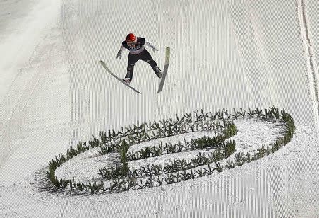 Ski Jumping - 65th four-hills ski jumping tournament first round - Bischofshofen, Austria - 06/01/2017 - Germany's Markus Eisenbichler competes. REUTERS/Dominic Ebenbichler