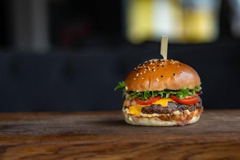 連鎖速食店漢堡王9月限定「華堡日」登場，連續4天祭出優惠。（示意圖，Pexels）