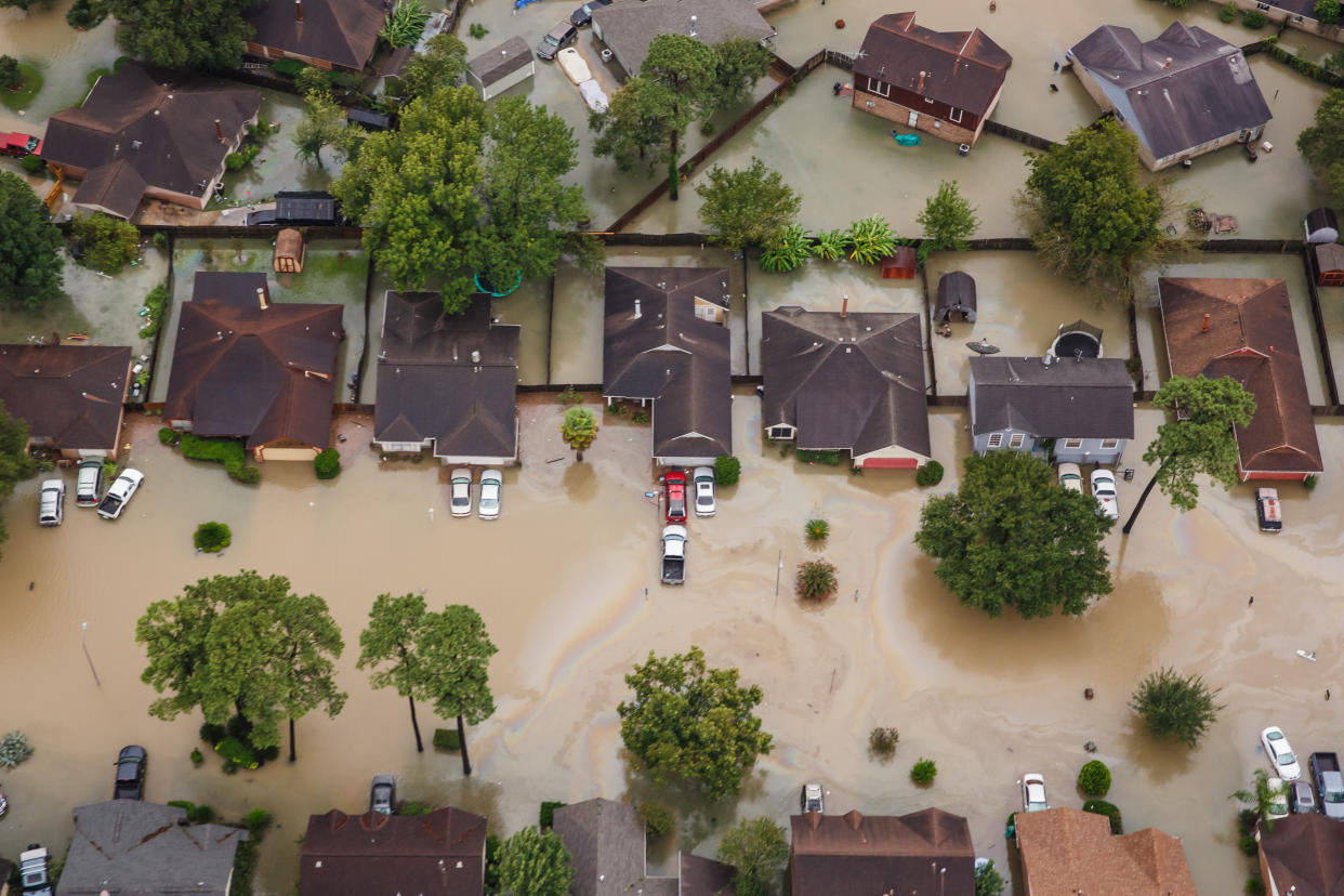 Residential neighborhoods in Houston near Interstate 10 sit in floodwater in the wake of Hurricane Harvey on Aug. 29, 2017. (Photo: Marcus Yam via Getty Images)