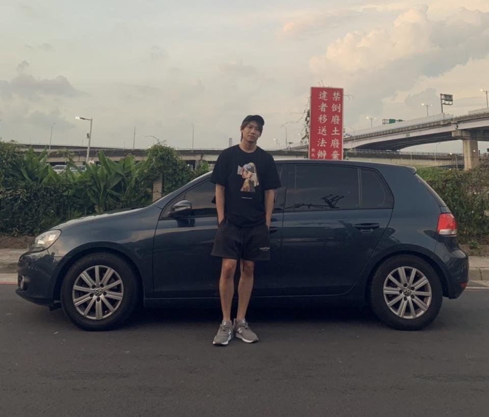 ▲尼克人生的第一台車，是二手的Volkswagen Golf。