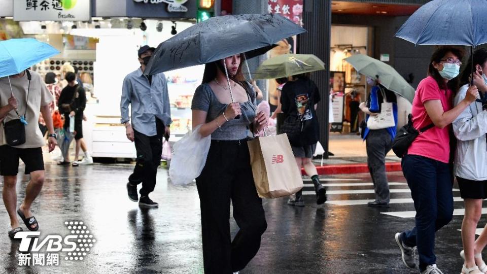 由於午後對流雲系發展旺盛，易有短延時強降雨。（圖／TVBS資料照）