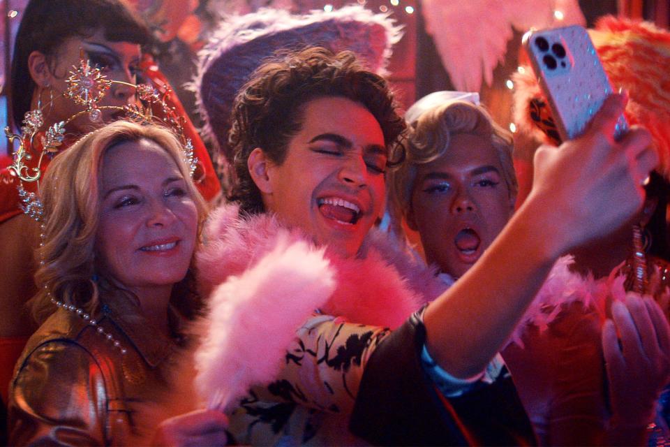 Glamorous. (L to R) Serena Tea as Serena Tea, Kim Cattrall as Madolyn, Miss Benny as Marco, Damian Terriquez as Dizmal in episode 105 of Glamorous. Cr. Courtesy Of Netflix © 2023