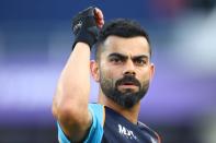 <p>Sein Name ist hierzulande vielleicht nicht sehr geläufig, in der Cricket-Welt und insbesondere in seiner Heimat Indien ist er jedoch ein Superstar: Virat Kohli, derzeitiger Kapitän der indischen Cricket-Nationalmannschaft, kommt auf 169 Millionen Instagram-Follower. Erst kürzlich wurde er vom Weltverband als bester Spieler der letzten Dekade ausgezeichnet. (Bild: Michael Steele-ICC/ICC via Getty Images)</p> 