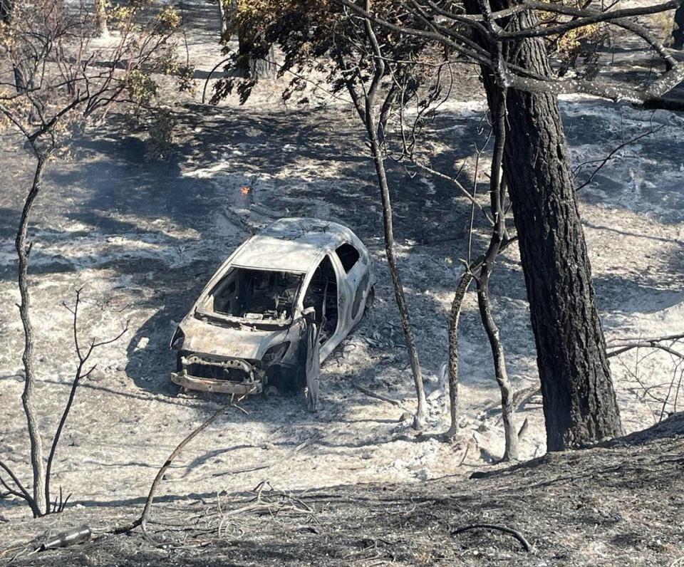 Los investigadores de incendios provocados arrestaron a un hombre acusado de iniciar el incendio del parque cerca de Chico al empujar un vehículo en llamas hacia un barranco.