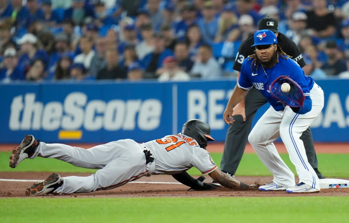 ORIOLES-AZULEJOS (AP)