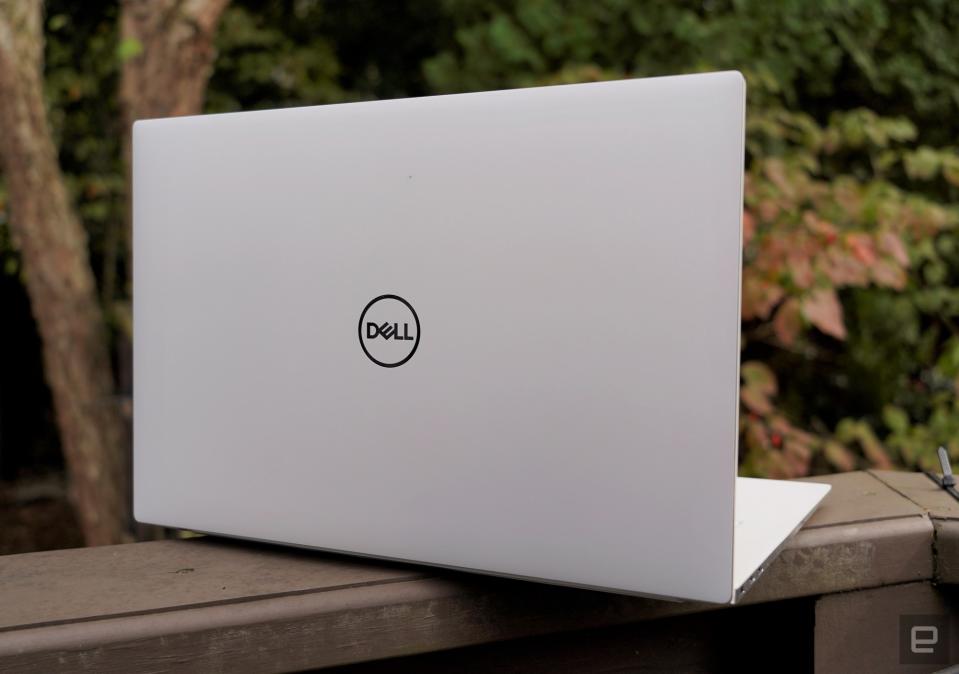 <p>Dell XPS 15 OLED</p> 