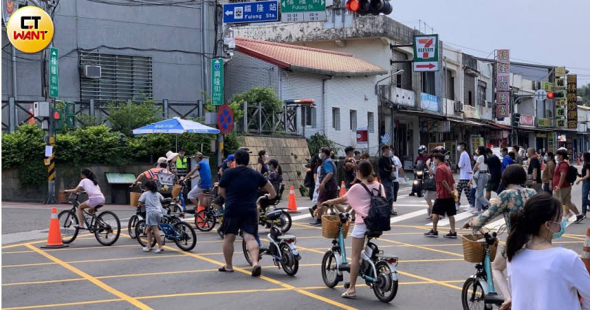 台灣許多景點目前均已恢復昔日繁榮，而根據《沈嶸神準塔羅》占卜，10月整體運勢也是如此。（圖／李宗銘攝）