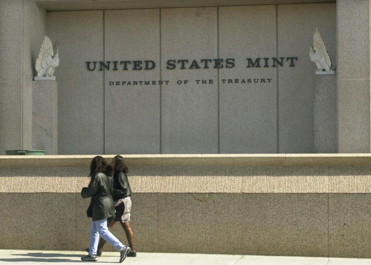The United States Mint is seen, March 1, 2002, in Philadelphia. Federal authorities, in an indictment unsealed on Friday, Oct. 20, 2023, released more information and detailed charges in the theft of more than 2 million dimes earlier this year from a tractor-trailer that had picked up the coins from the U.S. Mint in Philadelphia.