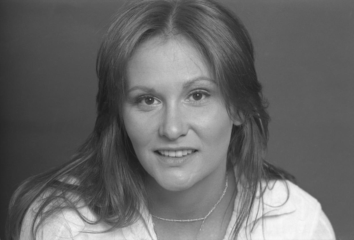 LOS ANGELES - CIRCA 1976:  Seminal adult film star Linda Lovelace (Linda Susan Boreman) poses for a portrait circa 1976 in Los Angeles, California. (Photo by Suzan Carson/Michael Ochs Archives/Getty Images)  