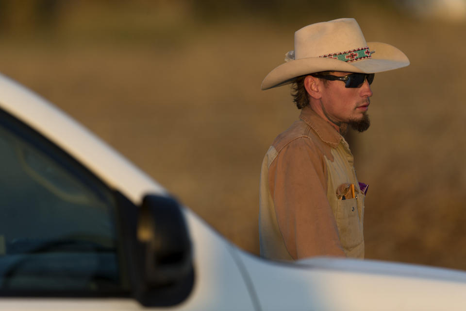 Johnnie Langendorff, who pursued the suspect of the Sutherland Springs First Baptist Church church shooting, waits to be picked up from the scene where the suspect died near the intersection of FM 539 and Sandy Elm Road in Guadalupe County on Nov. 5, 2017. (Photo: William Luther/San Antonio Express-News via ZUMA Wire)