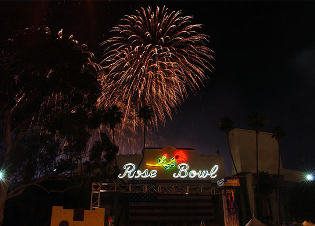 A Fourth of July fireworks display takes place after the Los Angeles  News Photo - Getty Images