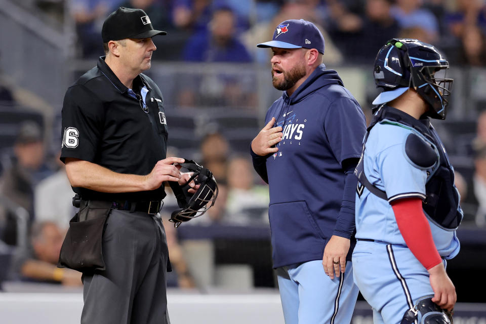 John Schneider will be back with the Blue Jays in 2024. (USA TODAY Sports)