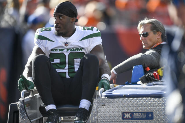 Jets RB Breece Hall, offensive rookie of the year frontrunner, feared to  have serious knee injury