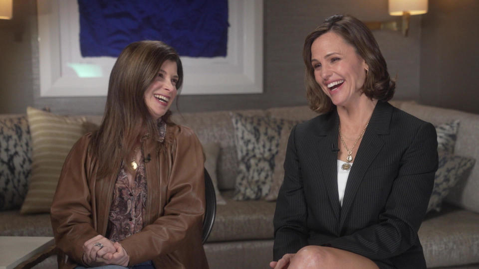 Novelist Laura Dave with actress Jennifer Garner. / Credit: CBS News