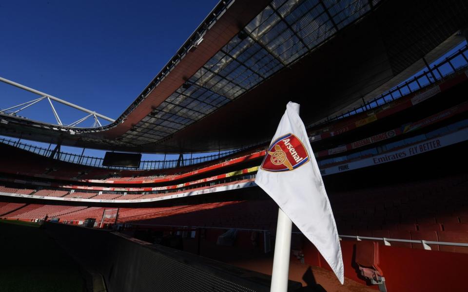 Arsenal corner flag in shade - Arsenal vs Manchester United premier league live score updates - Stuart MacFarlane/GETTY