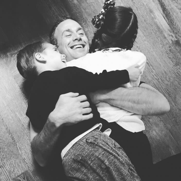 Freddie Prinze Jr. shares a hug with his son and daughter. (Photo: Sarah Michelle Gellar via Instagram)