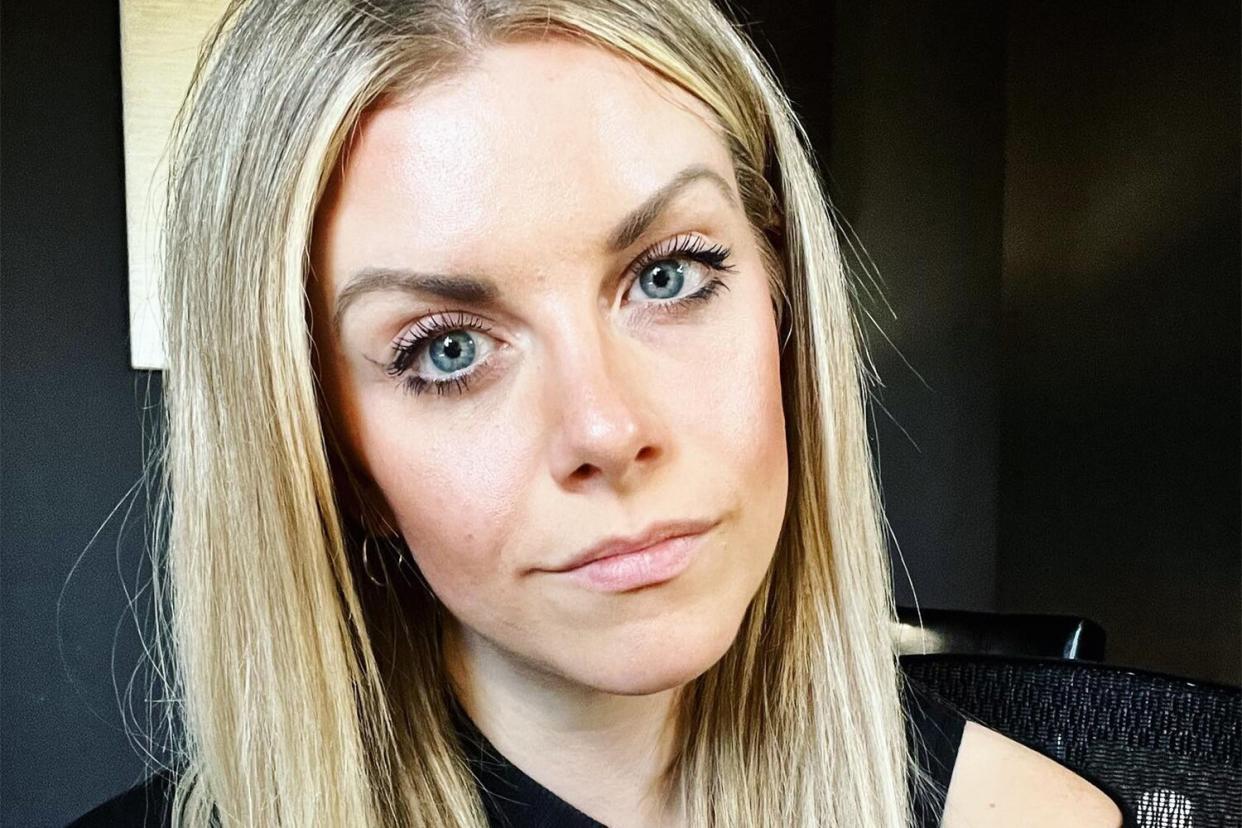 https://www.instagram.com/p/Conpb9buhPR/?hl=en    lindsayell Verified I was on a podcast last week, and I shared something that I felt like I should share with all of you, because that’s what we do here.  I got diagnosed with an eating disorder a few weeks ago, and have come to terms that it’s something I have been living in denial of for the better part of 20 years. I always told myself that an eating disorder would look like “that kind of body” and that there’s no way I could have one because I didn’t look like that. I told myself that the way I was living was fine because it was just part of my career…  But it got to the point where it felt like it was taking over my life, and I no longer had control over what I ate or didn’t eat in the shadows. I got really good at pretending that everything was ok out in public but at home I was shriveling up.  I know that eating disorders are flags to the need for deeper work, and I would love to share my journey as I go through my recovery. I have no idea of what that fully looks like, but I’m figuring it out day by day. If you wanna hear the podcast I did last week, check out the latest epi of @offthevinepodcast.  I’m telling you all this because I know that it is the stories I hear that inspire me to be a better person. I hope in sharing this and my journey as I go along it, will inspire you to be honest with yourself - with what you’re feeling and what you’re going through. Regardless of what that may be. Sometimes it’s so easy to take care of everyone else but yourself. Hopefully you won’t need to live 20 years feeling something that you never deal with.  So, this is where I’m at. With my hand on my heart… ?? And hopefully I can take you along the road as I learn. 3h