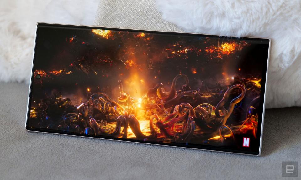 Aj keď sa špecifikácie oproti minulému roku príliš nezmenili, 6,8-palcový 120Hz AMOLED displej Samsung Galaxy S23 Ultra je stále ľahko jedným z najlepších obrazoviek smartfónov na trhu. 