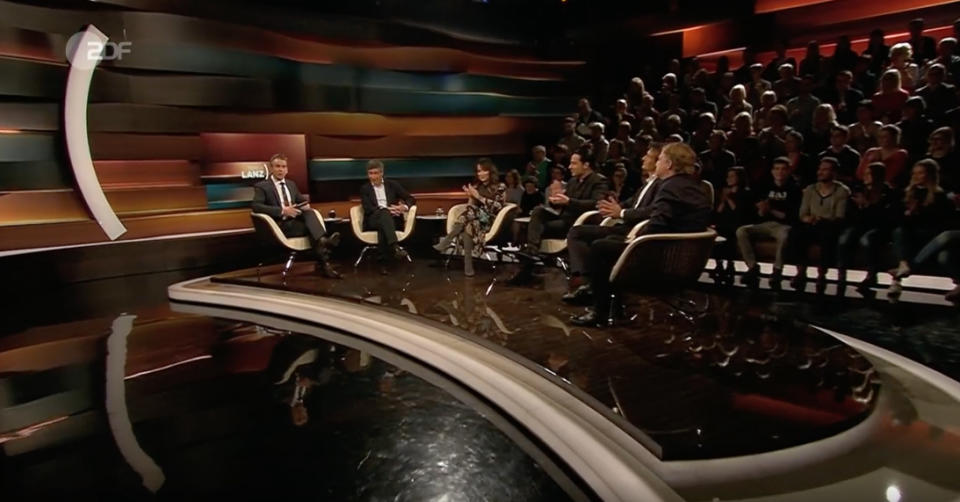 Zu Gast bei Markus Lanz (v. l. n. r.): Ranga Yogeshwar, Mayte Garcia, Bülent Ceylan, Klaus Brinkbäumer und Jörg Schieb. (Bild: Screenshot ZDF)