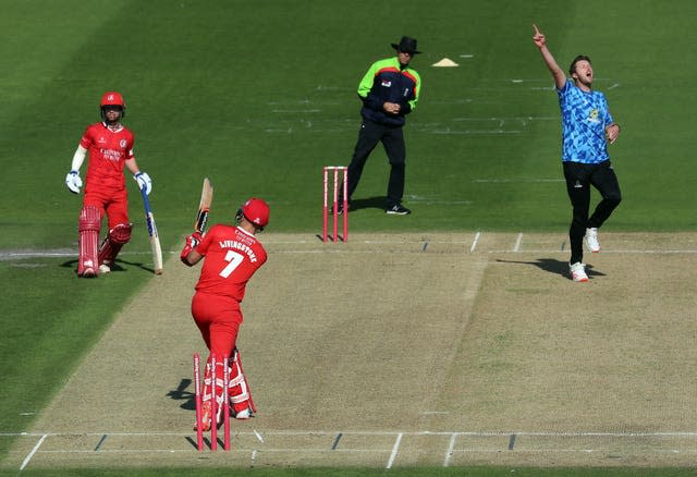 Ollie Robinson (right) will return to action with Sussex's second XI on Tuesday