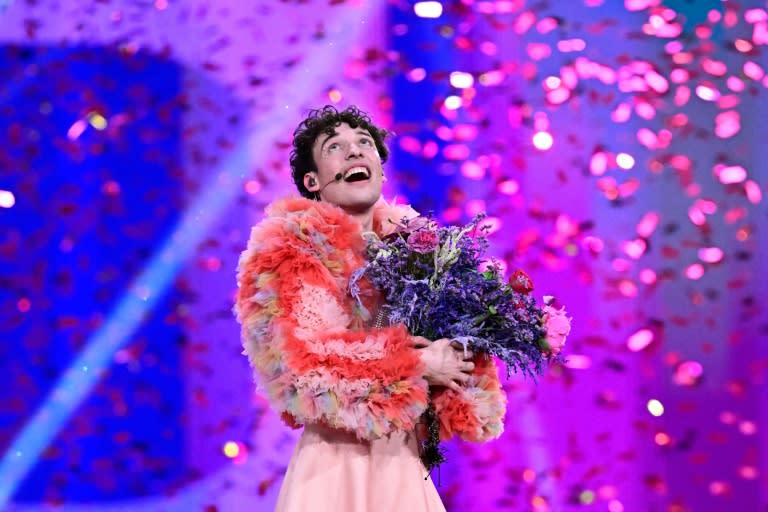 Nemo celebrated on stage after winning Eurovision 2024 (Tobias SCHWARZ)