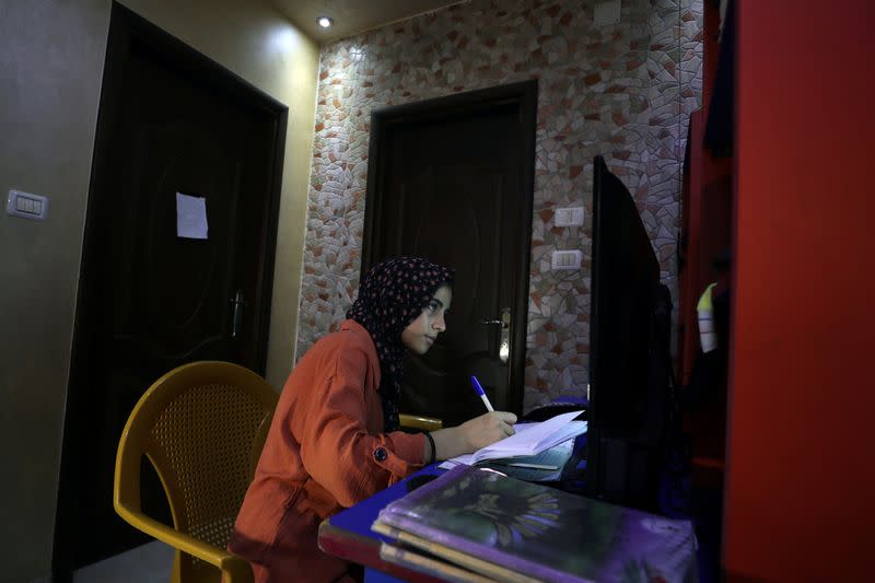 Home learning in Gaza hindered by blackouts and poverty