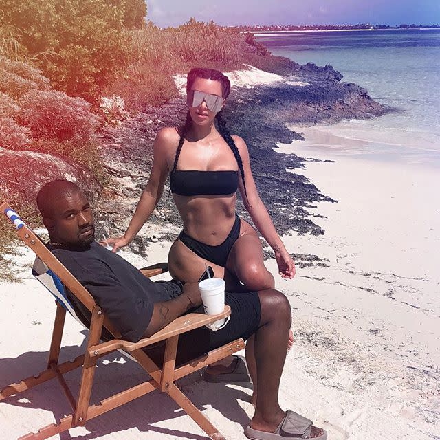 Kim Kardashian presumiendo de sus vacaciones junto a Kanye West.<a href="https://www.instagram.com/kimkardashian/" rel="nofollow noopener" target="_blank" data-ylk="slk:Foto: Kim Kardashian/Instagram;elm:context_link;itc:0;sec:content-canvas" class="link "> Foto: Kim Kardashian/Instagram</a>