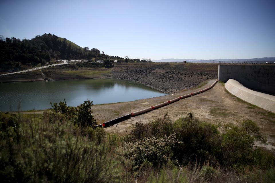 MORGAN HILL, CALIFORNIA - FEBRUARY 25: A buoy sits on the ground next to the dam at Anderson Reservoir on February 25, 2020 in Morgan Hill, California. The Santa Clara County Water District is moving forward with plans to drain the Anderson Reservoir due to a high risk to the public in the event of a significant earthquake. The Anderson Reservoir is the largest in Santa Clara County and along sits the Calaveras Fault. (Photo by Justin Sullivan/Getty Images) ORG XMIT: 775485451 ORIG FILE ID: 1208654643