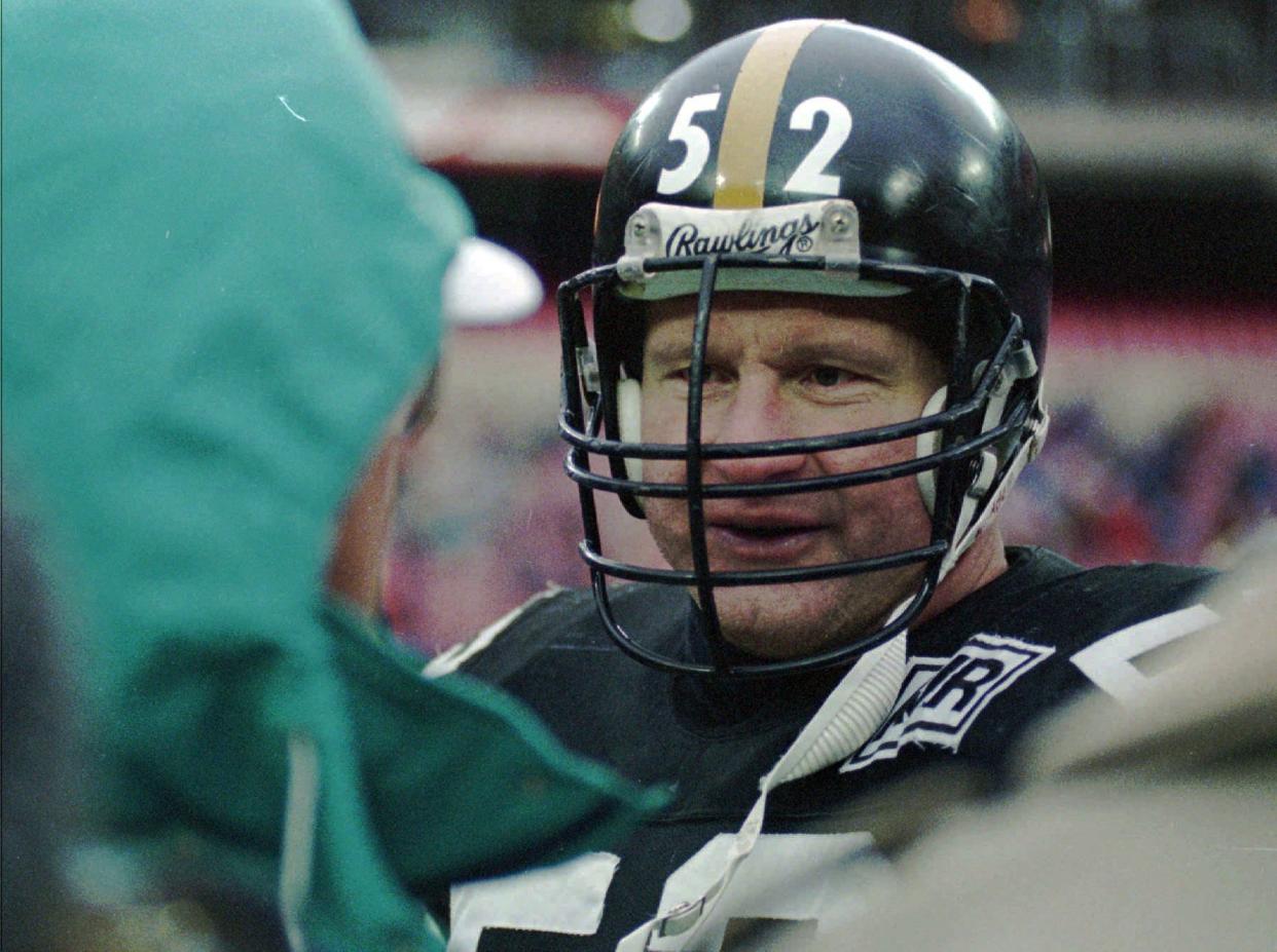 Pittsburgh Steelers center Mike Webster is shown in 1988.