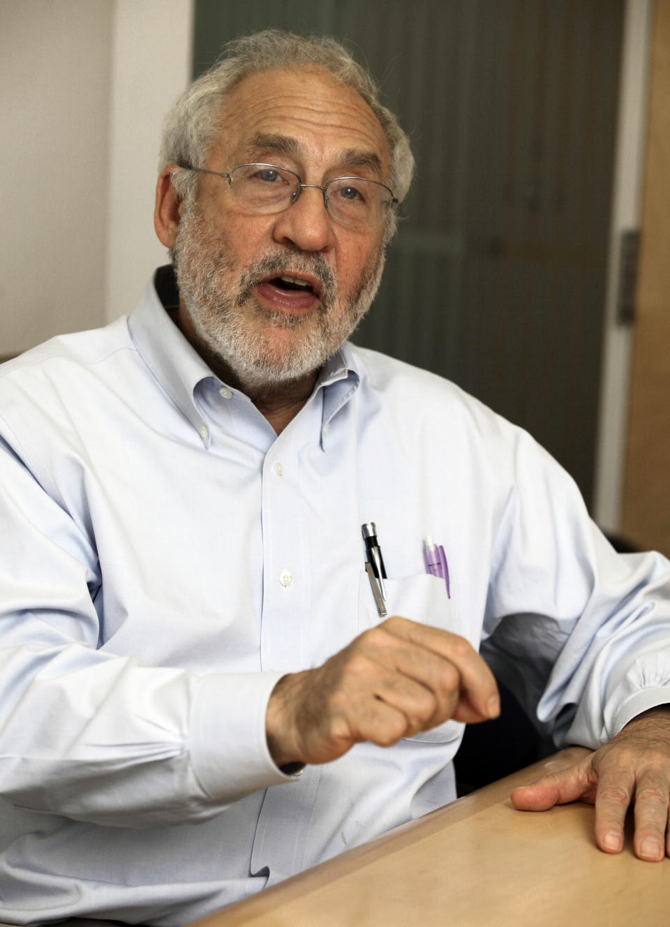 HFS BY MATT CRAFT Joseph Stiglitz, a winner of the Nobel Prize in Economics, is interviewed at Columbia University,in New York, Thursday July 26, 2012. He is the author of the new book "The Price of Inequality." In his new book, he connects surging student loan debt, the real-estate bubble and many of the country’s other problems to greater inequality.(AP Photo/Richard Drew)