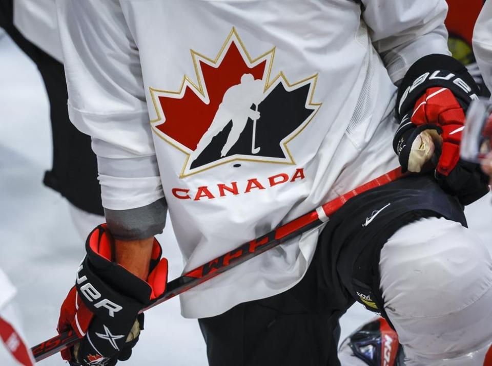Spence has two goals and assist, Canada thumps Czechia 60 at U18