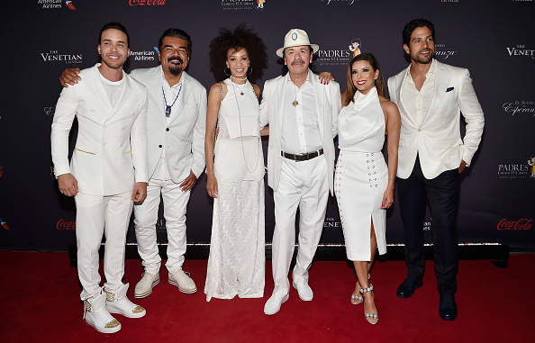 También se topó con Prince Royce, George Lopez y Carlos Santana que dijeron presente en la actividad.