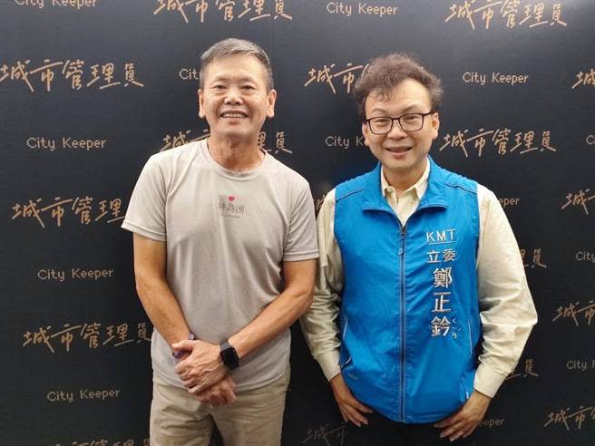 竹北市長候選人林為洲（左）將辦感恩音樂會，邀請他的同事鄭正鈐站台。（林為洲團隊提供／邱立雅竹縣傳真）