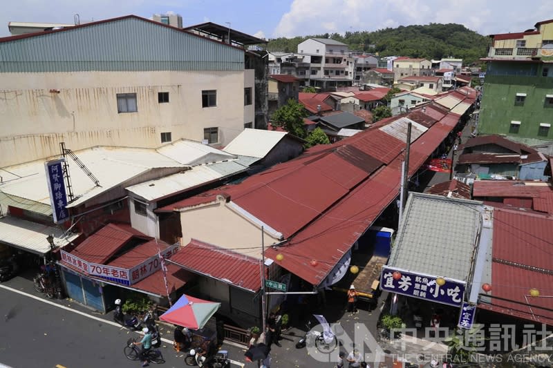 圖為旗山「大溝頂」太平商場一景。（中央社／資料照）