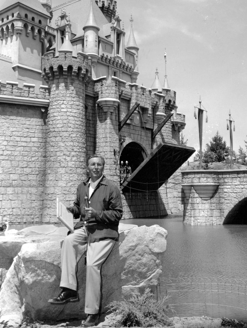 1955: Disneyland Opens in California