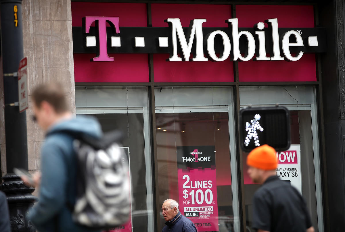 How media and T-Mobile got the better of AT&T and Verizon