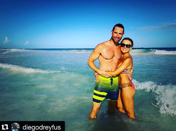 Angelique Boyer provoca muchas reacciones con su bikini