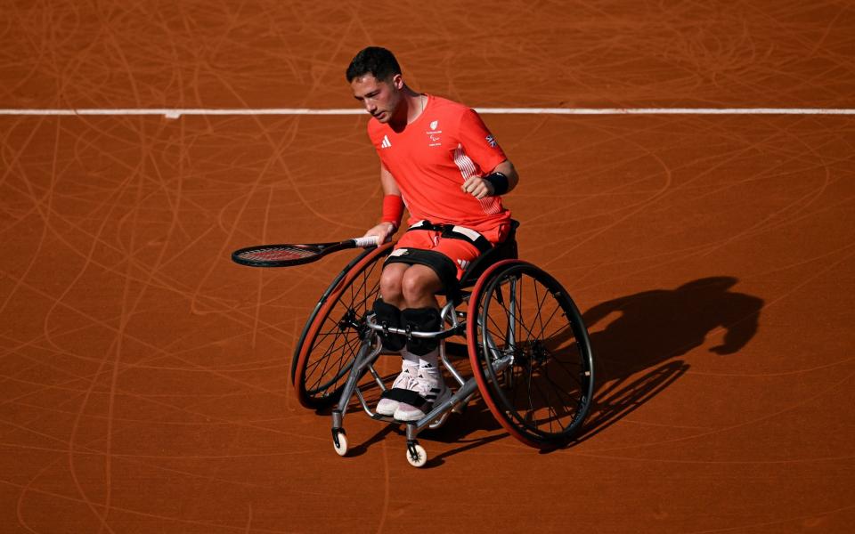 Alfie Hewett celebrates winning a point